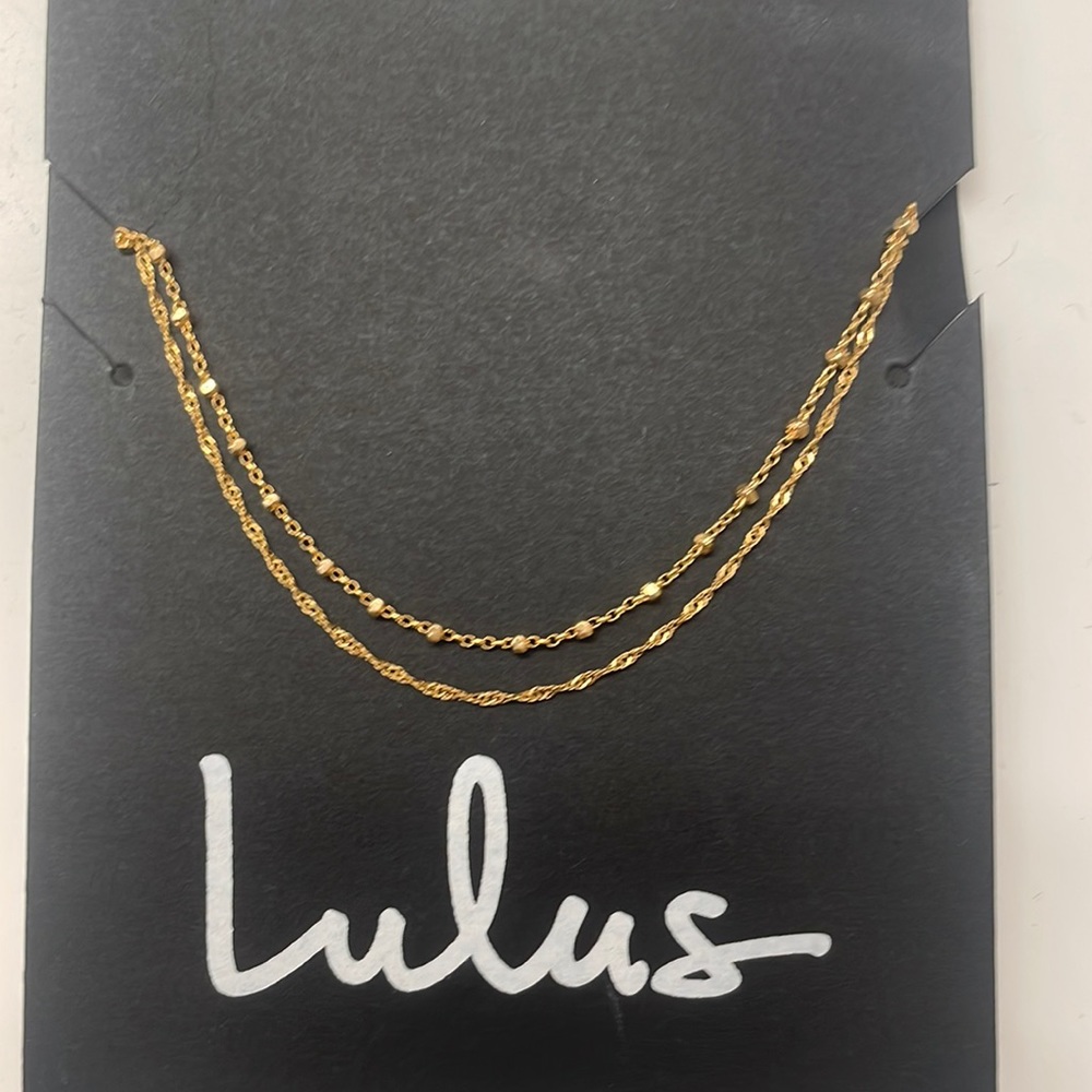 Lulus gold bracelet
